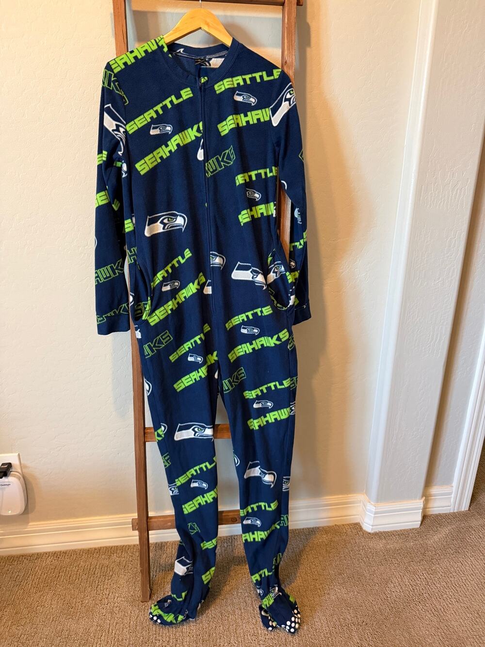 NFL Seattle Seahawks Fleece Footed Pajama Jumpsuit Men’s Small